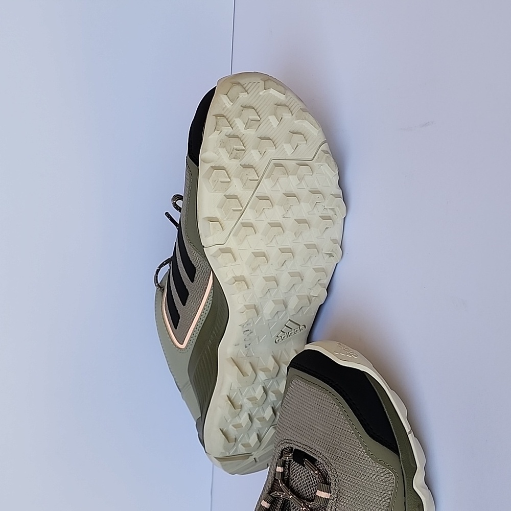 Adidas TERREK like new - Picture 7 of 10
